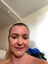 Bella-Tight webcam model stream image