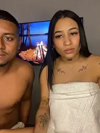 amadeus_and_Aurora27 webcam model stream image