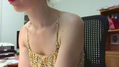 Secretairenue webcam model stream image