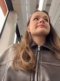 your_babymila webcam model stream image