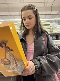 your_babymila webcam model stream image