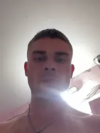 Lion21s webcam model stream image