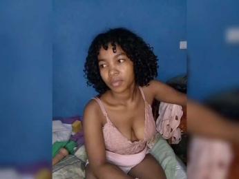 Candis02 webcam bongacams model stream image