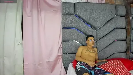 Latinos_couples webcam model stream image