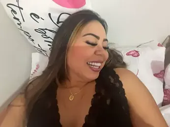 lariic webcam model stream image