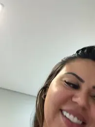 lariic webcam model stream image