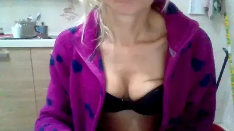 Kelly80 webcam stripchat model stream image