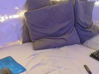 aishha webcam model stream image