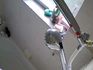 voyeurcam-charleys-bathroom webcam model stream image