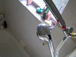 voyeurcam-charleys-bathroom webcam model stream image