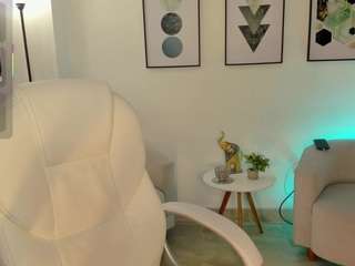 beverly-johnson webcam model stream image