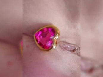 LizSage webcam model stream image