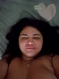littleRikka webcam model stream image