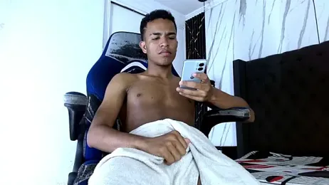 aston_xvera webcam model stream image