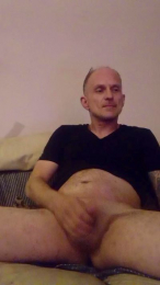 Andyttt webcam model stream image