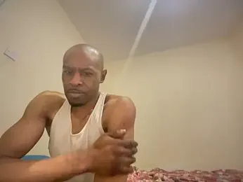 CuzzyB69 webcam model stream image