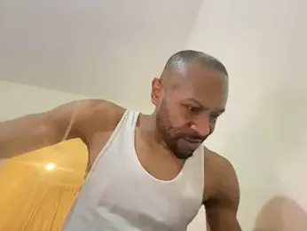CuzzyB69 webcam stripchat model stream image