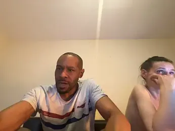 CuzzyB69 webcam model stream image
