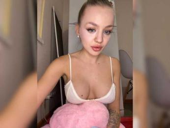 Darina_Royce_ webcam model stream image