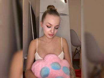 Darina_Royce_ webcam model stream image
