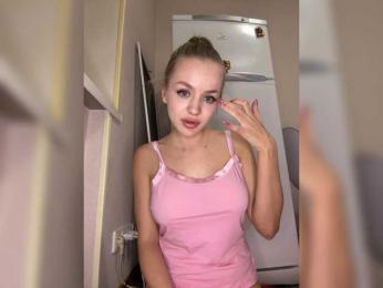 Darina_Royce_ webcam model stream image