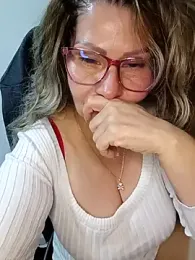 Tata-07 webcam model stream image