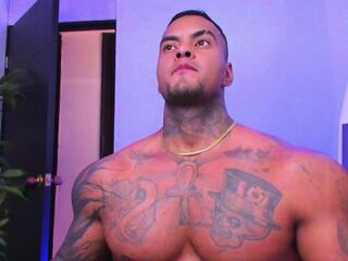 Darius Ions webcam model stream image