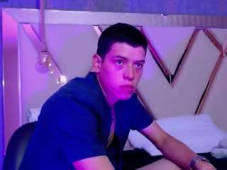 domiinate webcam camsoda model stream image