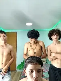 LittleWhiteBoys webcam model stream image
