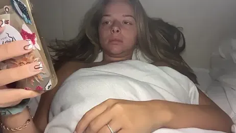 KayleeBella webcam model stream image