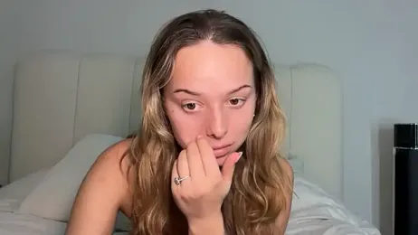 KayleeBella webcam model stream image