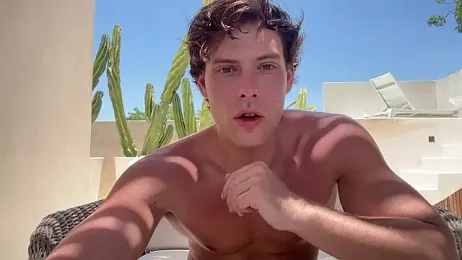 alex_islivee webcam model stream image