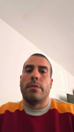 Skitthot webcam model stream image