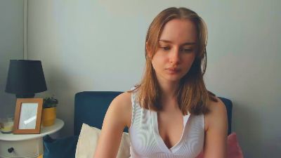 GraceAlluring webcam model stream image