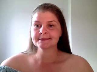 lovexcaroline webcam model stream image