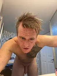 DILFiGuess1 webcam stripchat model stream image