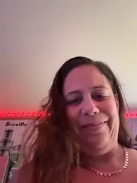 PrettyKittyMia webcam model stream image