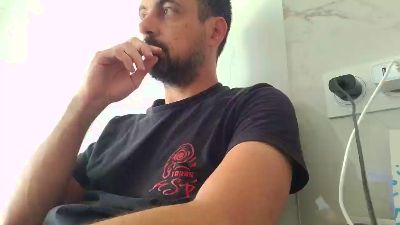 Johnbel96_ webcam model stream image