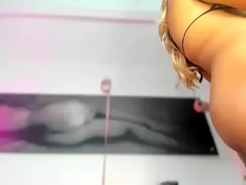 sophie_004 webcam model stream image