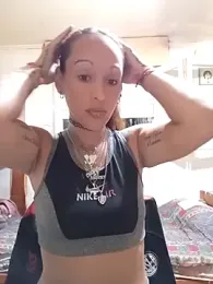 Zorrita_Fox webcam model stream image