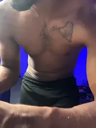 0mniscient webcam model stream image