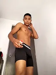 Demiansteven2 webcam model stream image