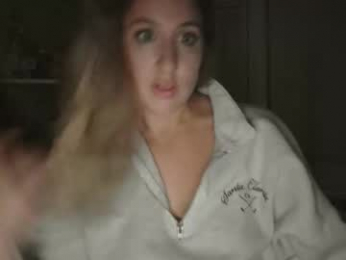 khelzy webcam chaturbate model stream image