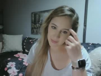 khelzy webcam model stream image