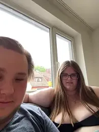 CurvyPaar2 webcam model stream image