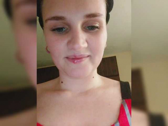 Caroline_Kisulya webcam model stream image