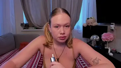 Calm_and_Blooming webcam model stream image