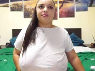 adellineee webcam camsoda model stream image