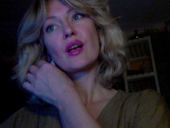 blue_Flame webcam model stream image