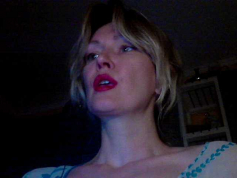 blue_Flame webcam model stream image